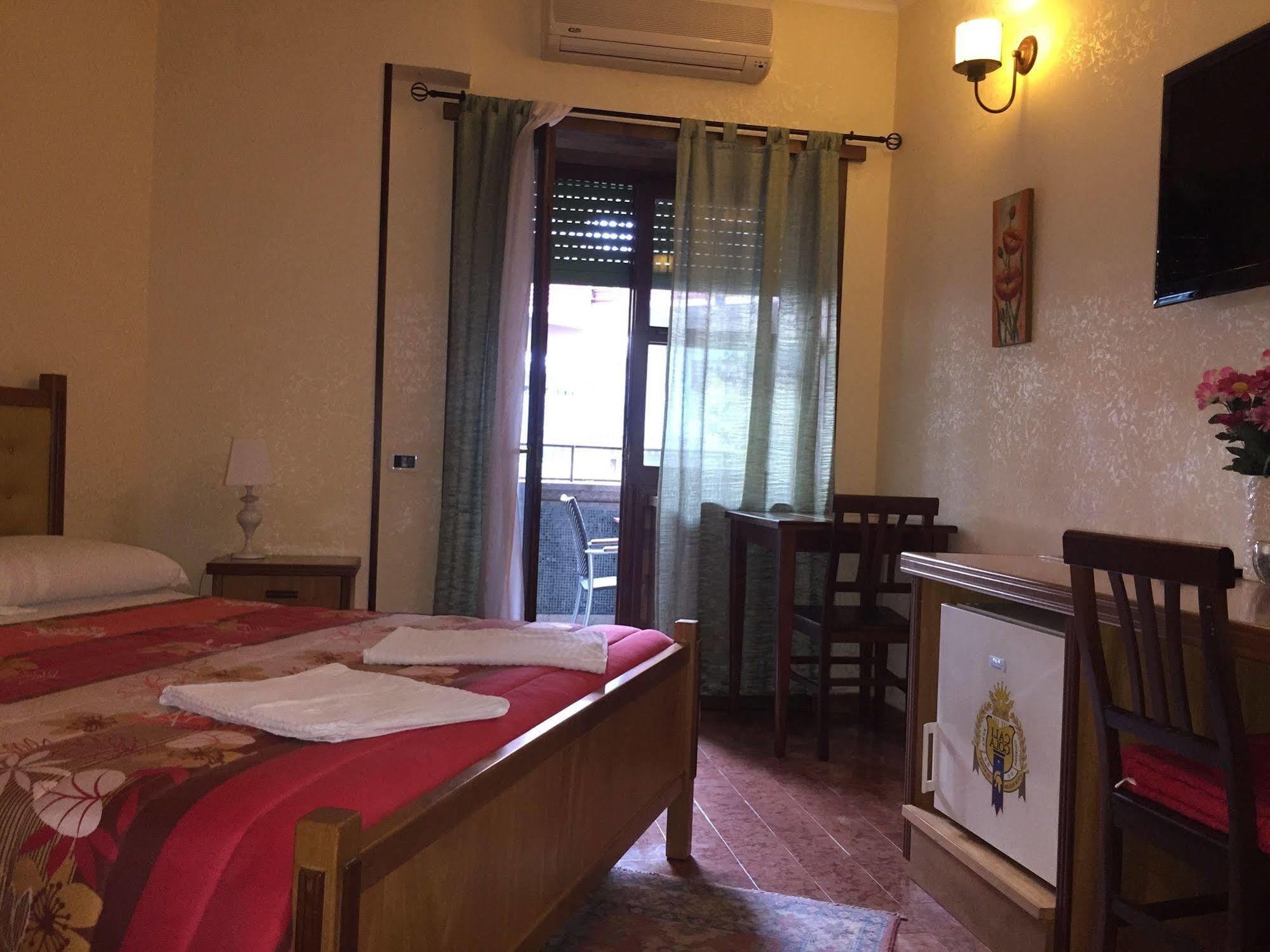 Caligola Resort Róma Kültér fotó
